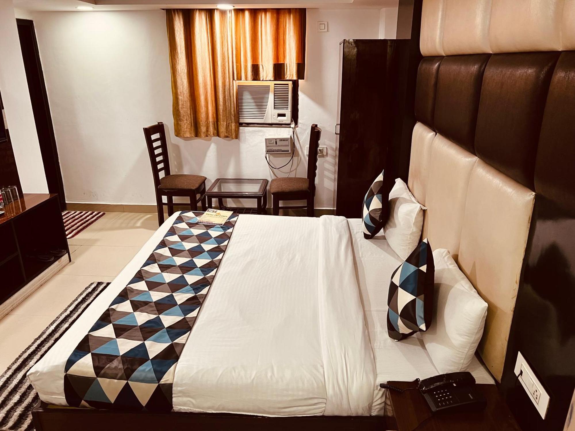 Hotel Vista Premium Tark A Family Hotel Near Igi Airport Delhi ニューデリー エクステリア 写真