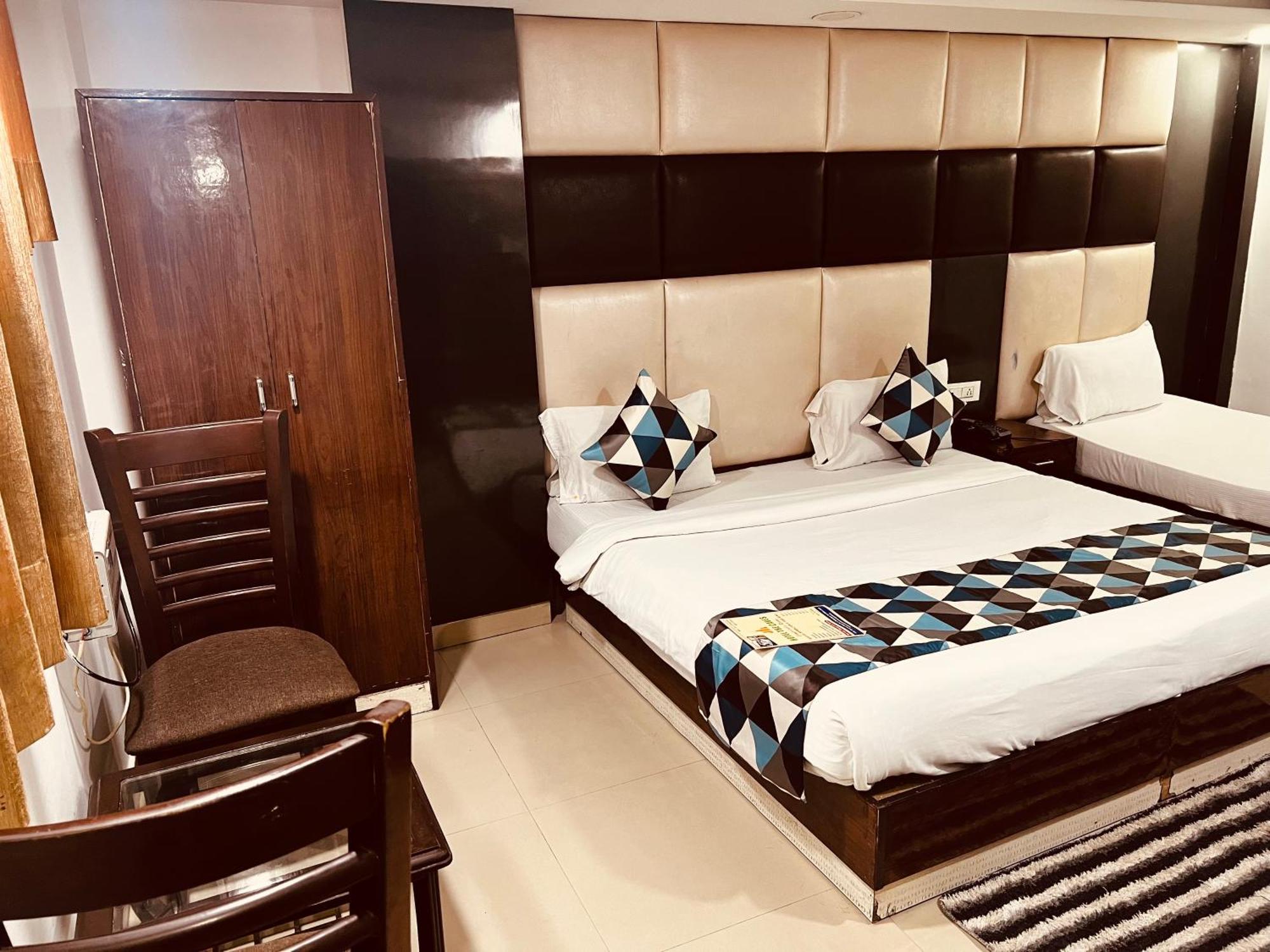 Hotel Vista Premium Tark A Family Hotel Near Igi Airport Delhi ニューデリー エクステリア 写真