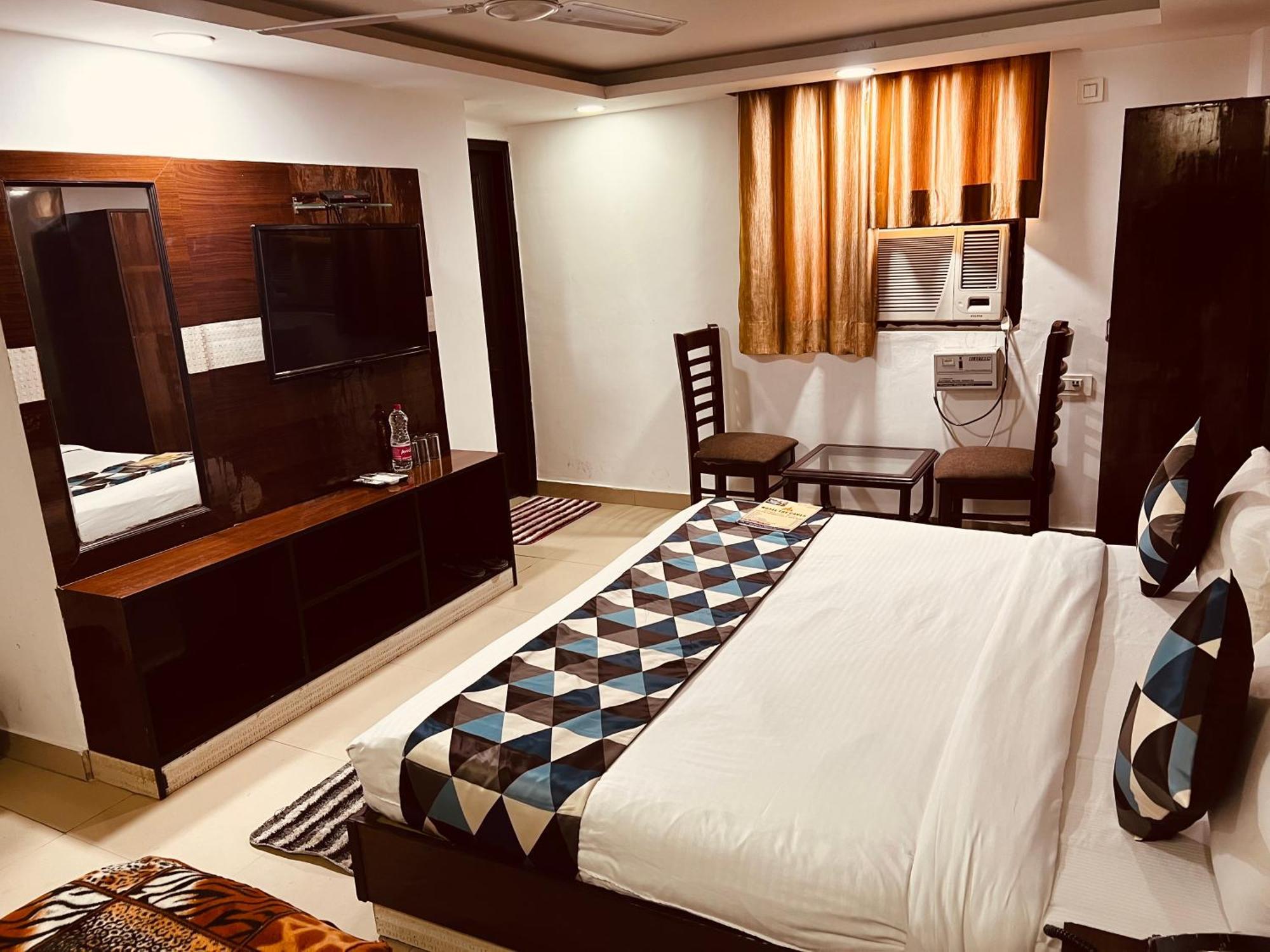 Hotel Vista Premium Tark A Family Hotel Near Igi Airport Delhi ニューデリー エクステリア 写真