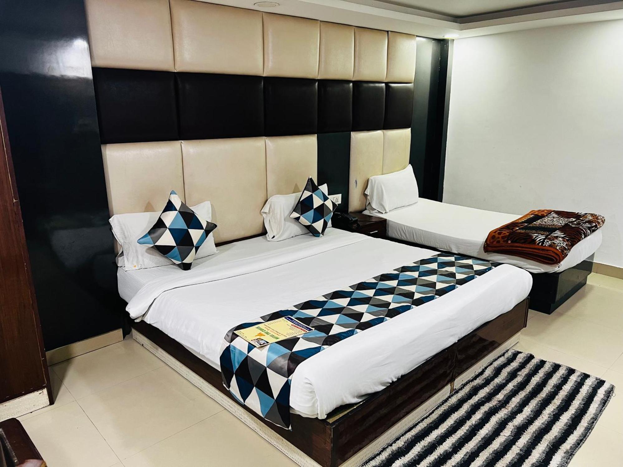 Hotel Vista Premium Tark A Family Hotel Near Igi Airport Delhi ニューデリー エクステリア 写真