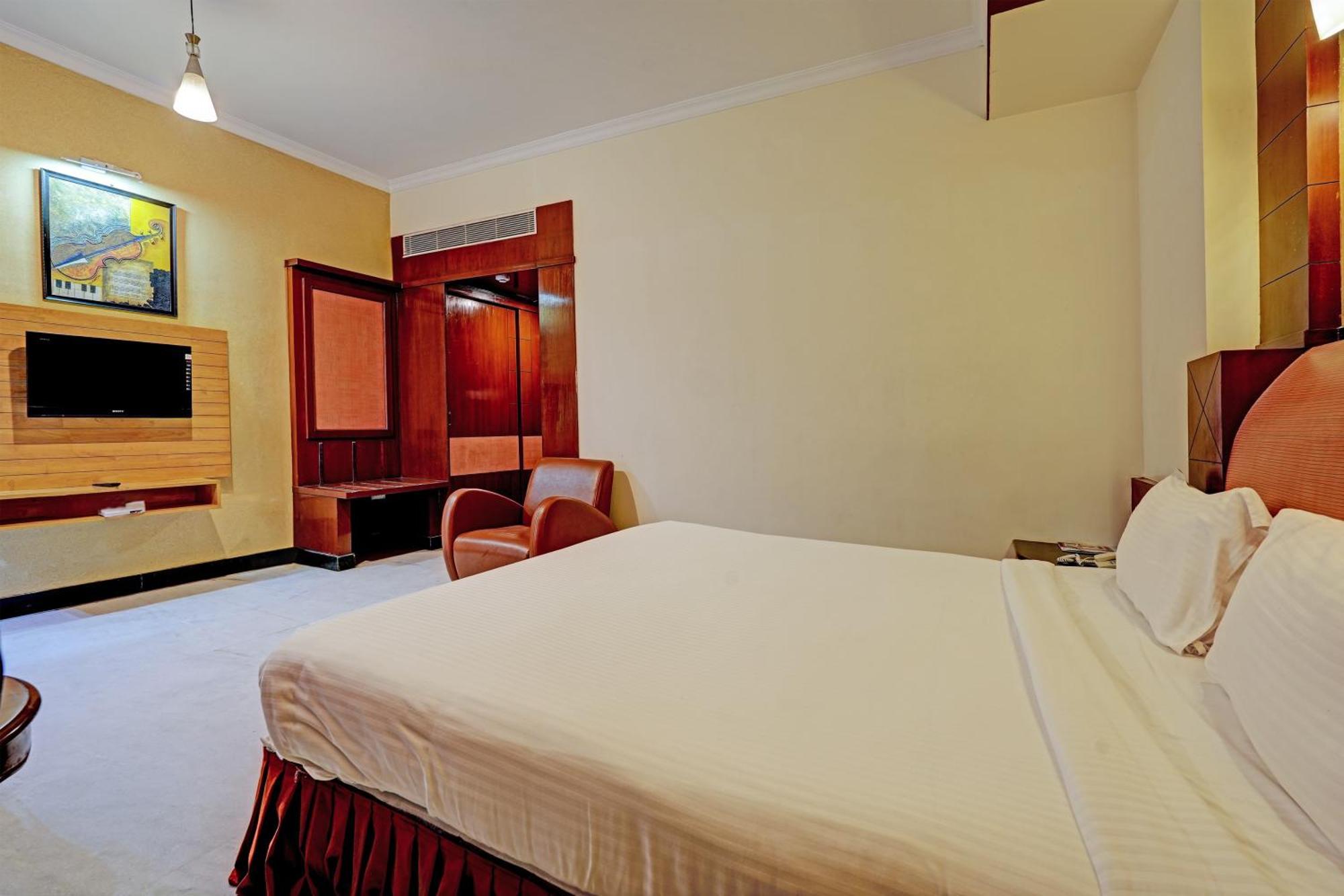 Hotel Vista Premium Tark A Family Hotel Near Igi Airport Delhi ニューデリー エクステリア 写真